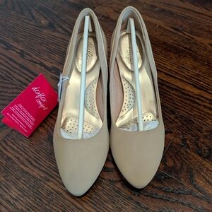 Dexflex Comfort / Payless - Karlotta pumps heels wine nude tan beige 6.5
